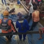 Tim SAR Lakukan Pencarian Korban Kecelakaan Kapal Di Sungai Jeruk