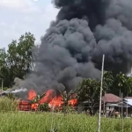 Kembali Terjadi Kebakaran Di Muara Sabak Timur, Sijago Merah Hanguskan Dua Unit Rumah Warga Di RT 06 Kampung Baru