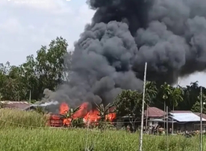 Kembali Terjadi Kebakaran Di Muara Sabak Timur, Sijago Merah Hanguskan Dua Unit Rumah Warga Di RT 06 Kampung Baru