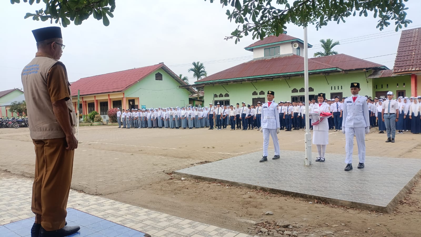 SMAN 5 GERAGAI GELAR MPLS SAMBUTAN SISWA BARU TAHUN AJARAN 2025/2026.