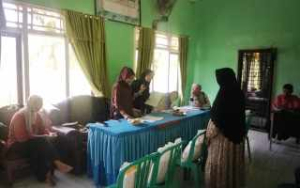 Penyaluran Raskin Didesa Kota Baru Guna Membantu Program Pemerintah Untuk Masyarakat Yang Kurang Mampu